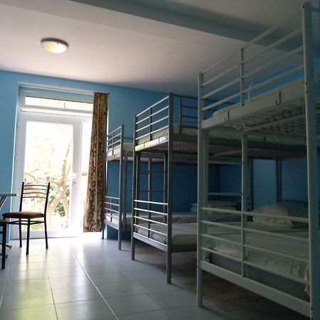 Why Me Eco-Friendly Hostel Tbilisi Bagian luar foto