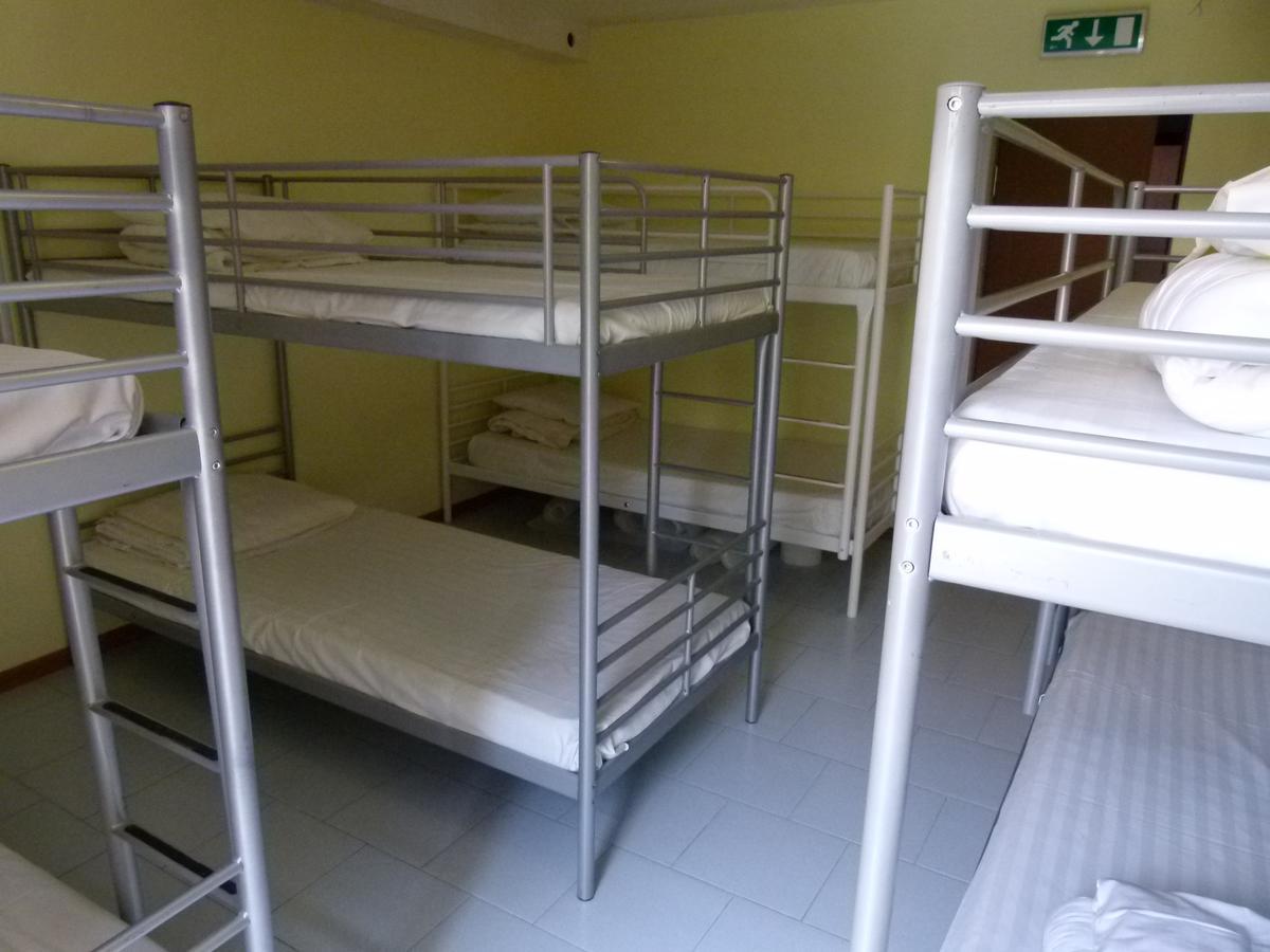 Why Me Eco-Friendly Hostel Tbilisi Bagian luar foto