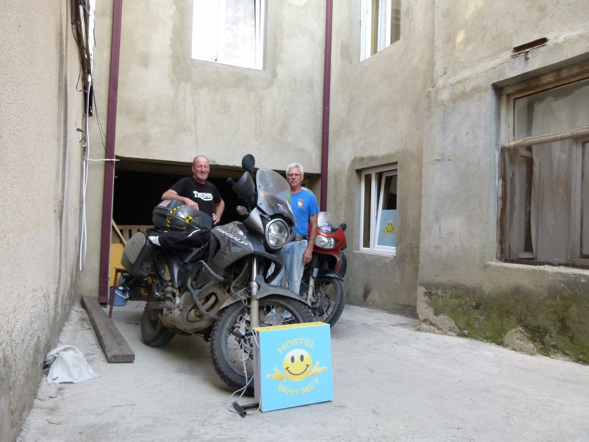 Why Me Eco-Friendly Hostel Tbilisi Bagian luar foto
