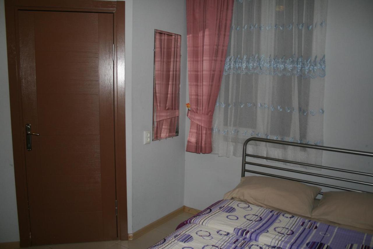 Why Me Eco-Friendly Hostel Tbilisi Bagian luar foto